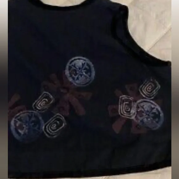 Blue Fish Vest hand printed button up crop shirt - Picture 6 of 16
